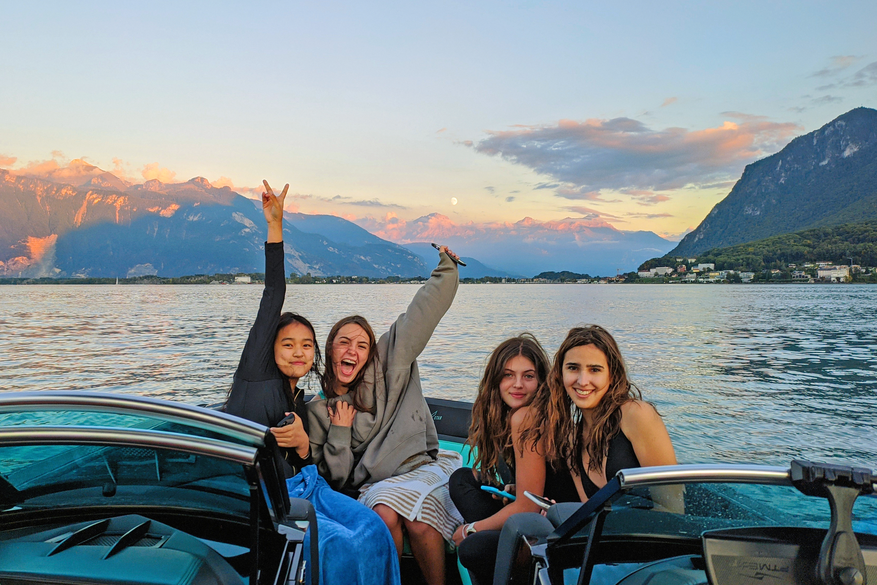 Provedite ljeto života u LAS ljetnim jezičnim kampovima u Švicarskoj!