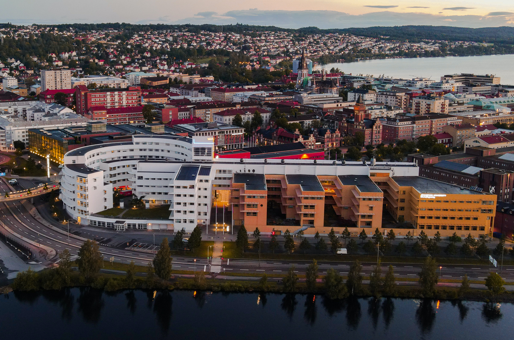 Jedno od najboljih sveučilišta u Skandinaviji nudi besplatno obrazovanje na engleskom i pomoć prilikom zapošljavanja!