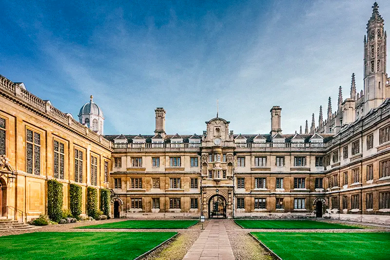 CAMBRIDGE COLLEGE SUMMER SCHOOL