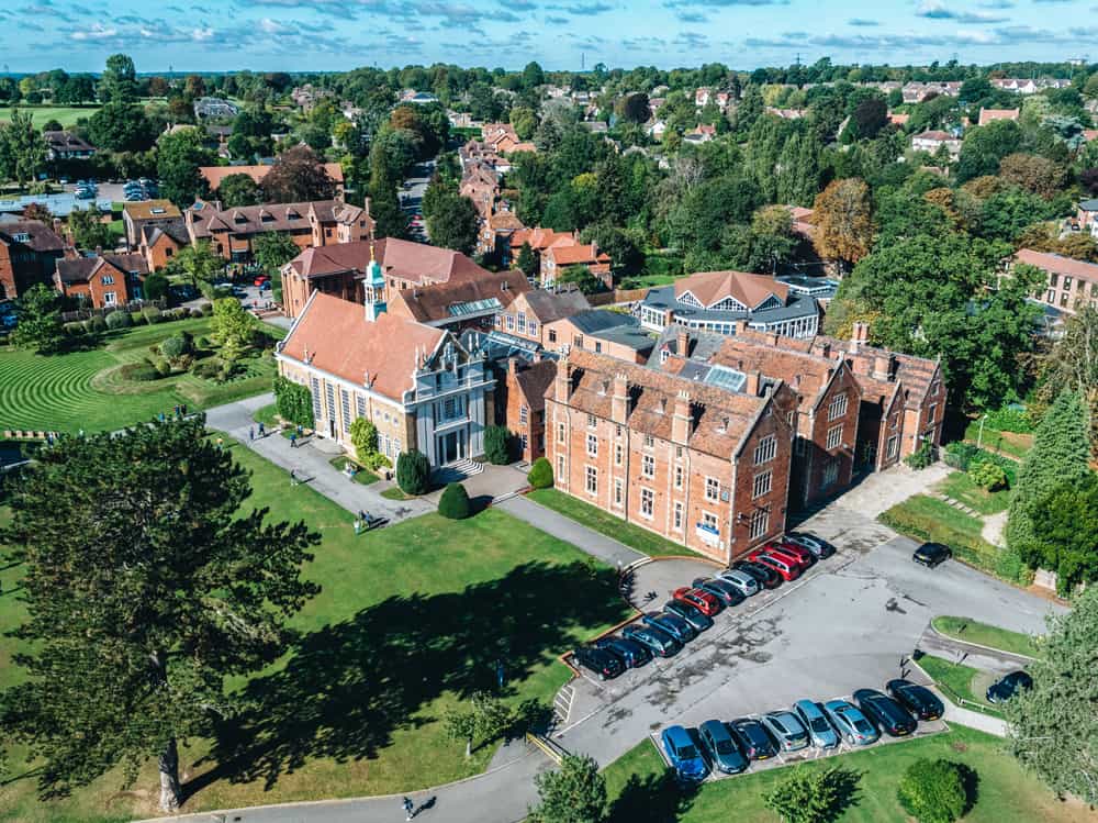 LJETNI TEČAJ ENGLESKOG ZA NAJMLAĐE U BISHOP'S STORTFORD COLLEGEU